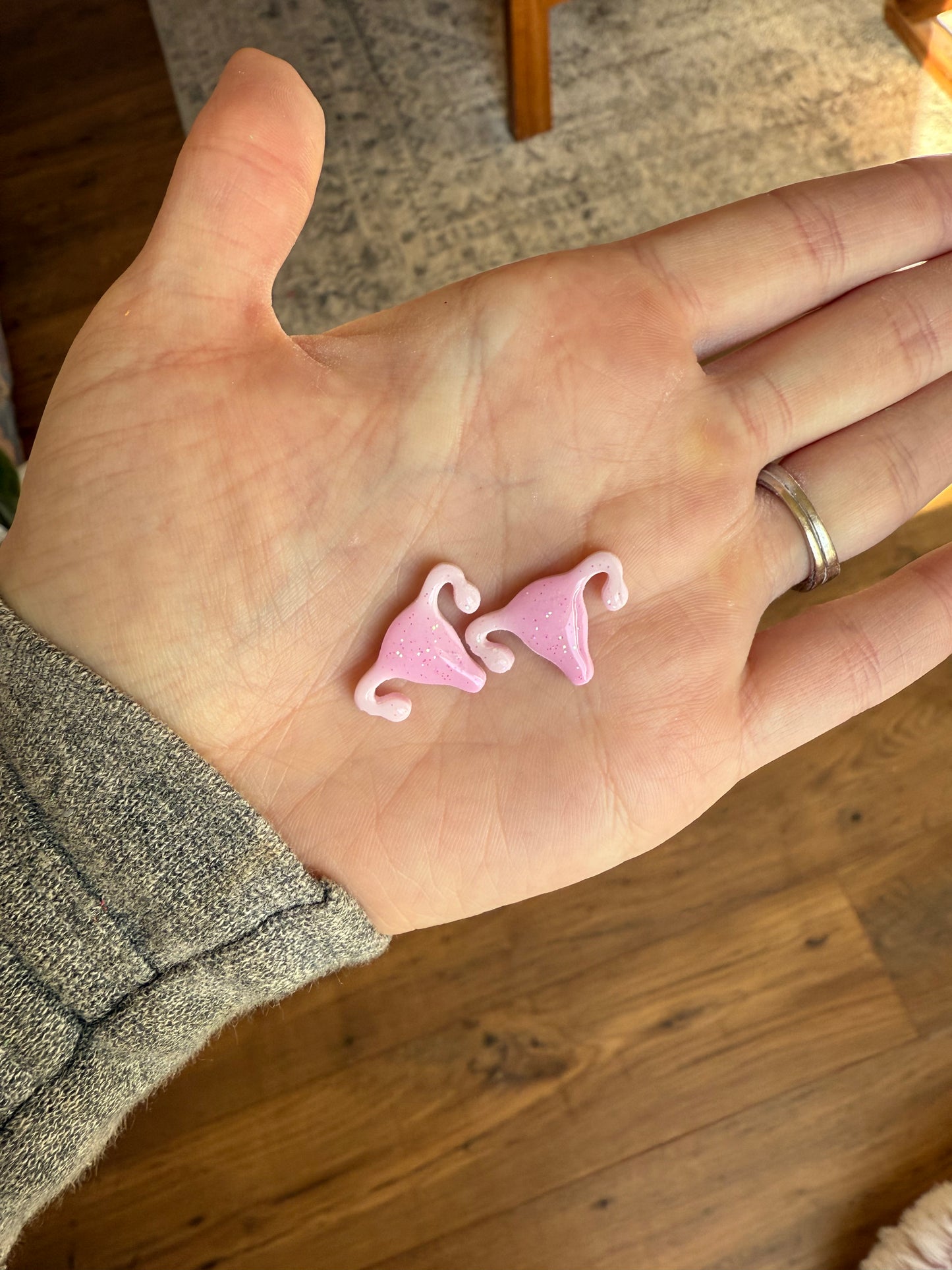 Uterus Studs